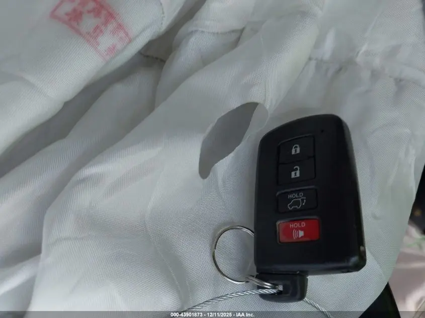 2016 TOYOTA RAV4 HYBRID XLE