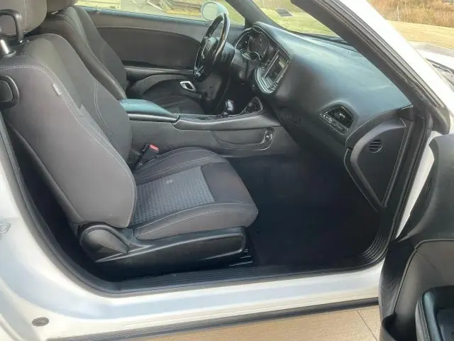 2020 DODGE CHALLENGER SXT  