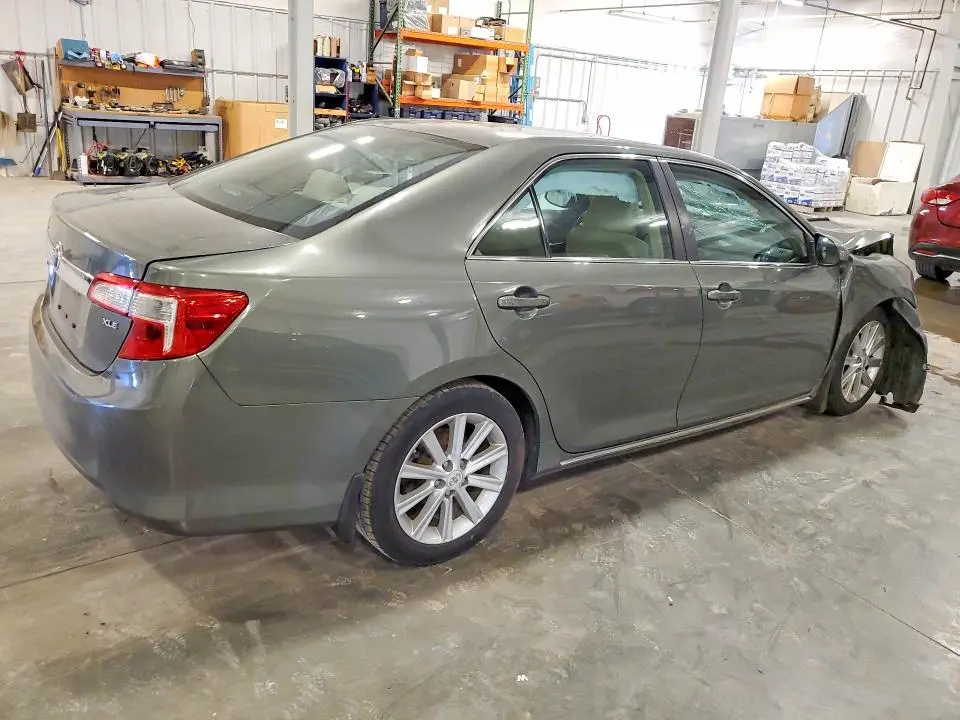 2012 TOYOTA CAMRY XLE  