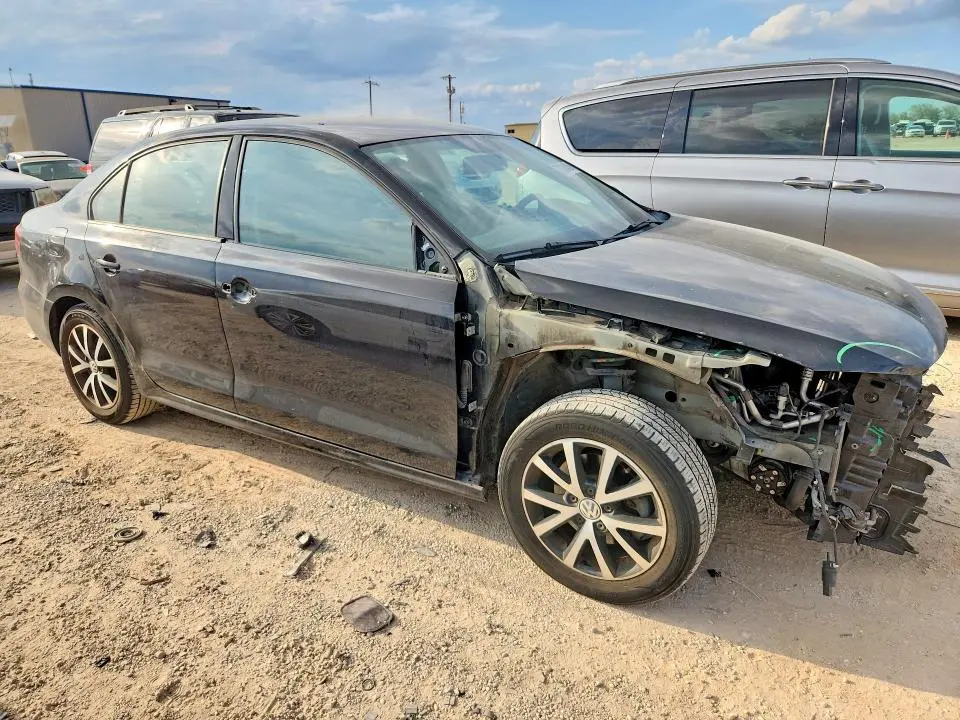 2016 VOLKSWAGEN JETTA SE  