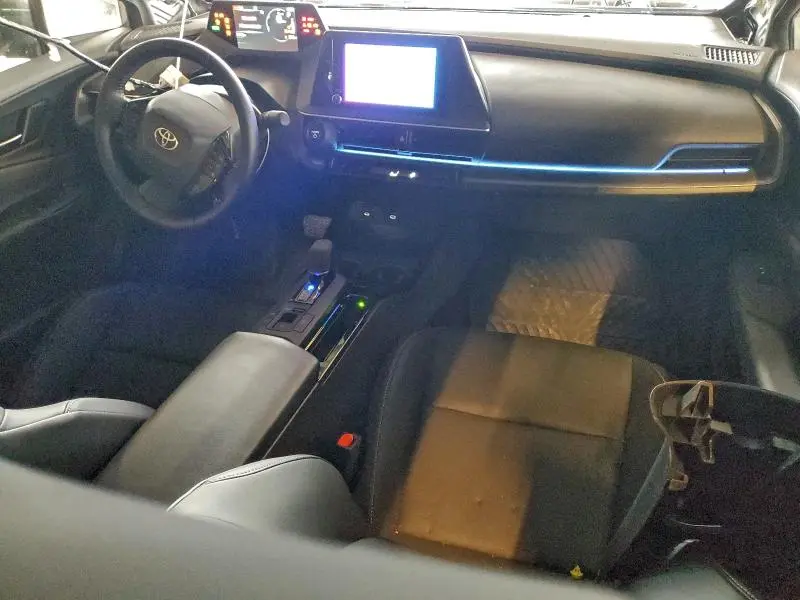 2025 TOYOTA PRIUS LE  