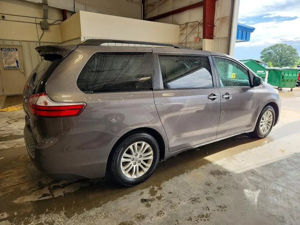 2017 TOYOTA SIENNA XLE 8-PASSENGER  