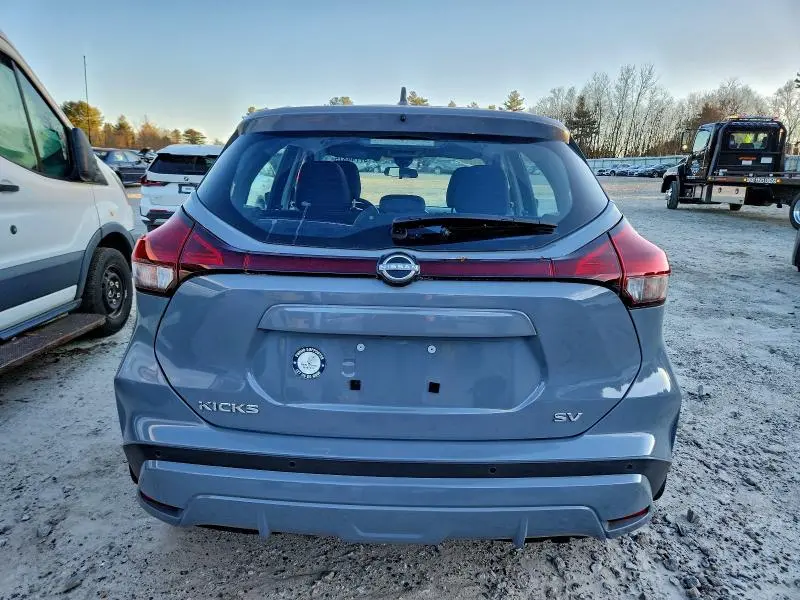 2022 NISSAN KICKS SV  