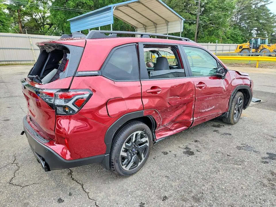 2025 SUBARU FORESTER LIMITED  