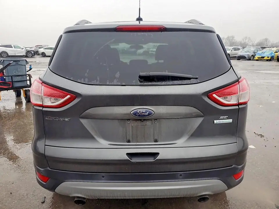 2016 FORD ESCAPE SE  