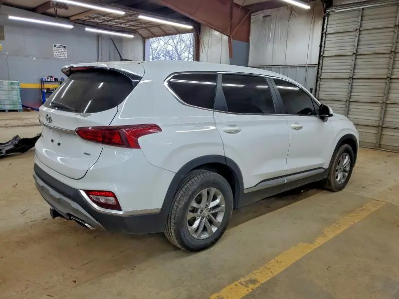 2019 HYUNDAI SANTA FE SE  