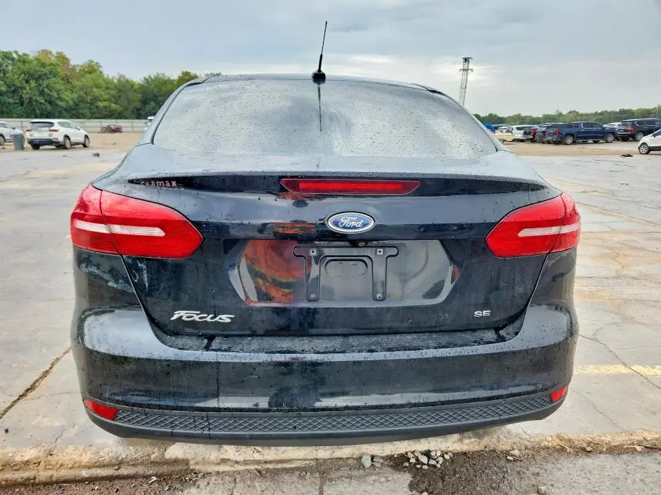 2018 FORD FOCUS SE  