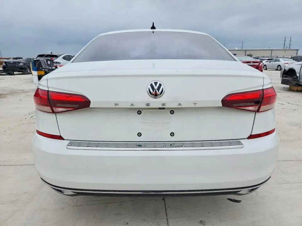 2021 VOLKSWAGEN PASSAT SE  