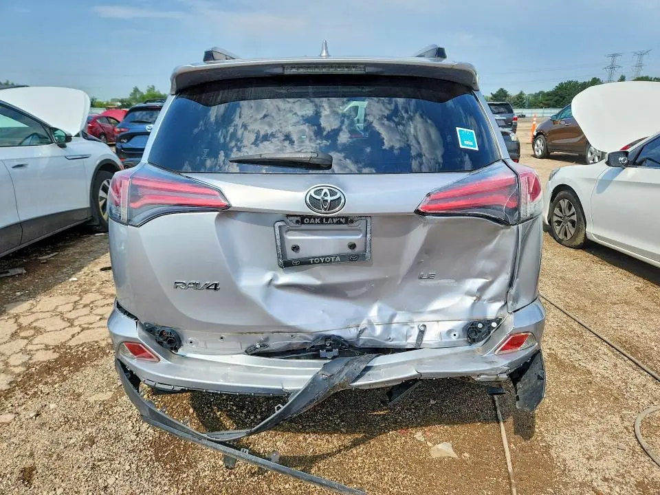 2018 TOYOTA RAV4 LE  