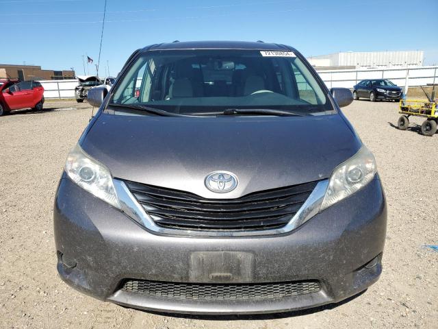 2011 TOYOTA SIENNA LE