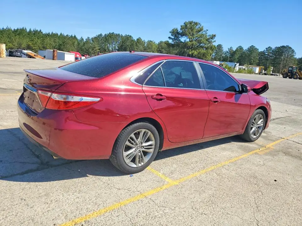 2016 TOYOTA CAMRY SE  