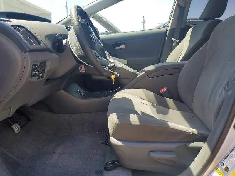 2011 TOYOTA PRIUS THREE  