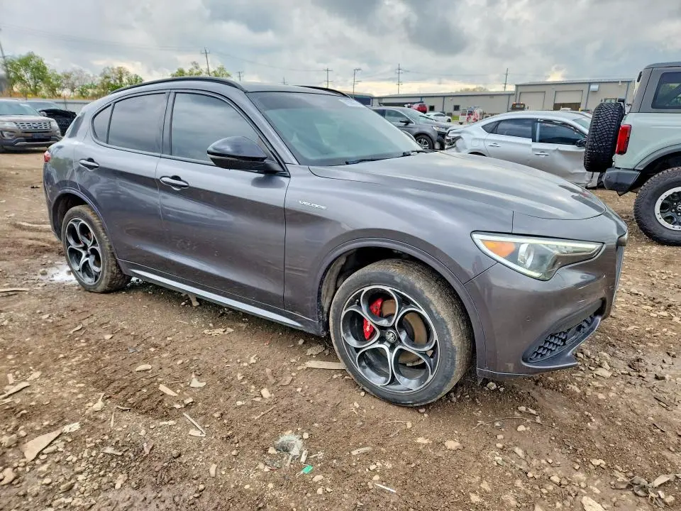 2022 ALFA ROMEO STELVIO TI  