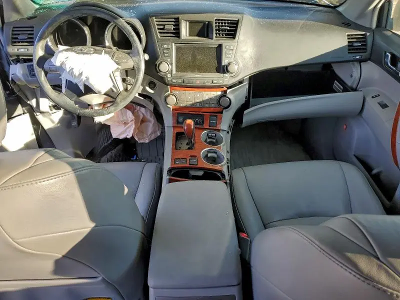 2010 TOYOTA HIGHLANDER LIMITED  