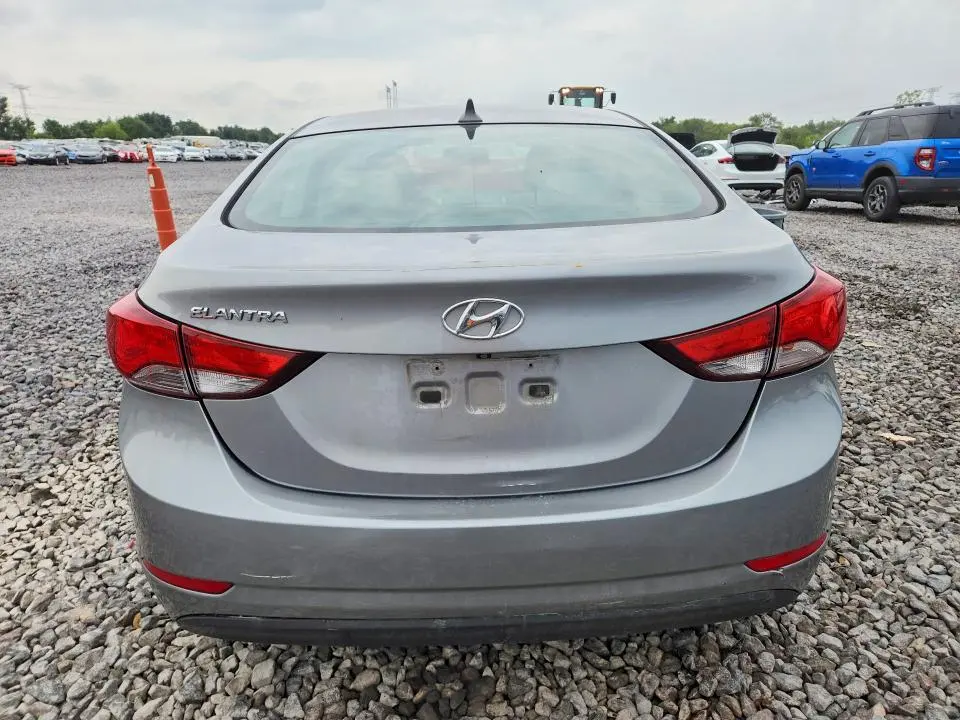 2014 HYUNDAI ELANTRA SE  