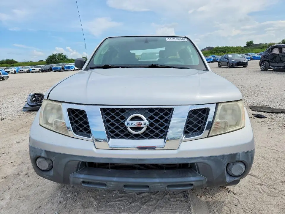 2010 NISSAN FRONTIER XE  