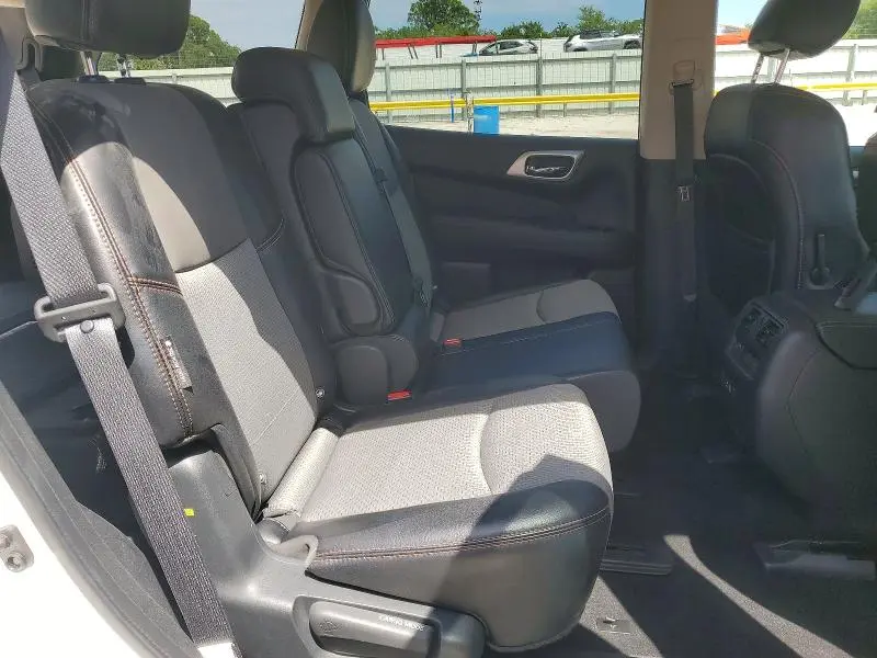 2020 NISSAN PATHFINDER SV  