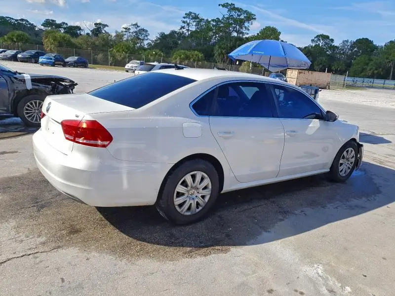 2012 VOLKSWAGEN PASSAT SE  
