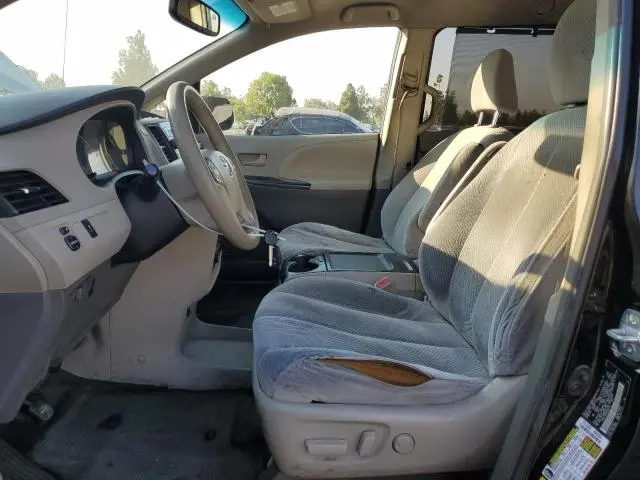 2013 TOYOTA SIENNA LE  
