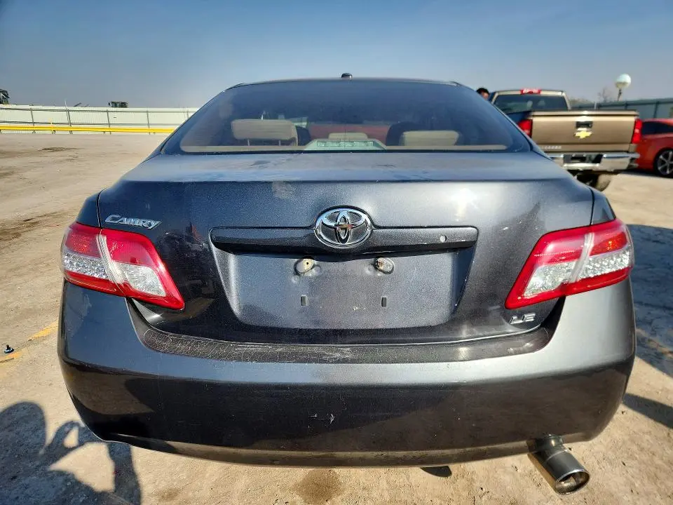 2010 TOYOTA CAMRY LE  