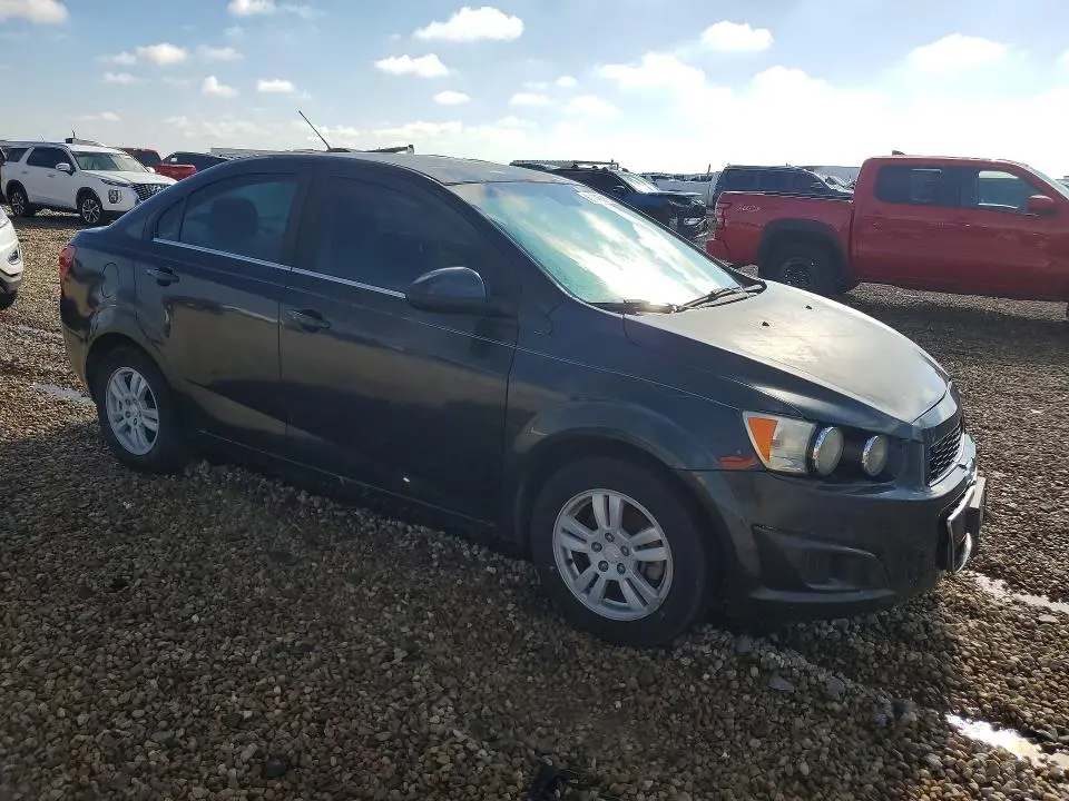 2015 CHEVROLET SONIC LT  