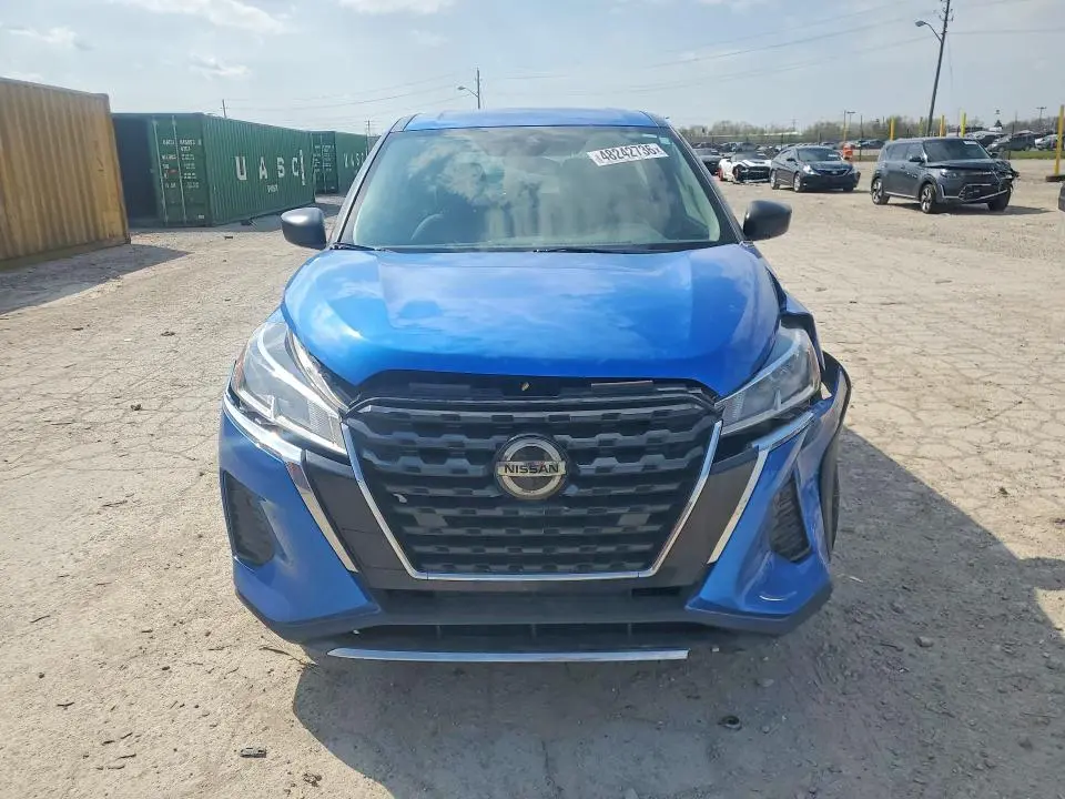 2021 NISSAN KICKS S  
