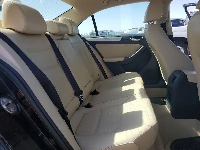 2014 VOLKSWAGEN JETTA SE  