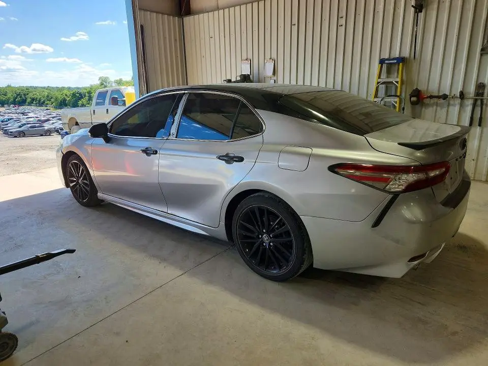 2018 TOYOTA CAMRY XSE  