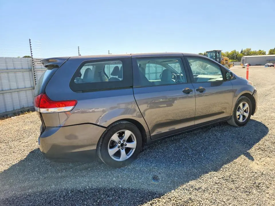 2013 TOYOTA SIENNA L 7-PASSENGER  