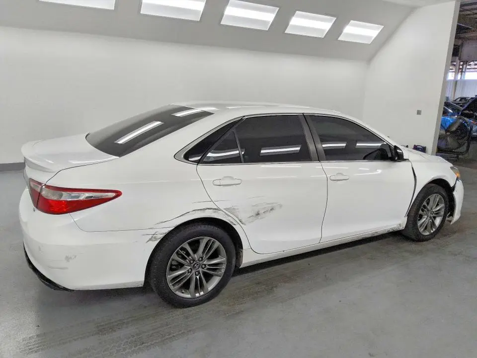 2017 TOYOTA CAMRY SE  