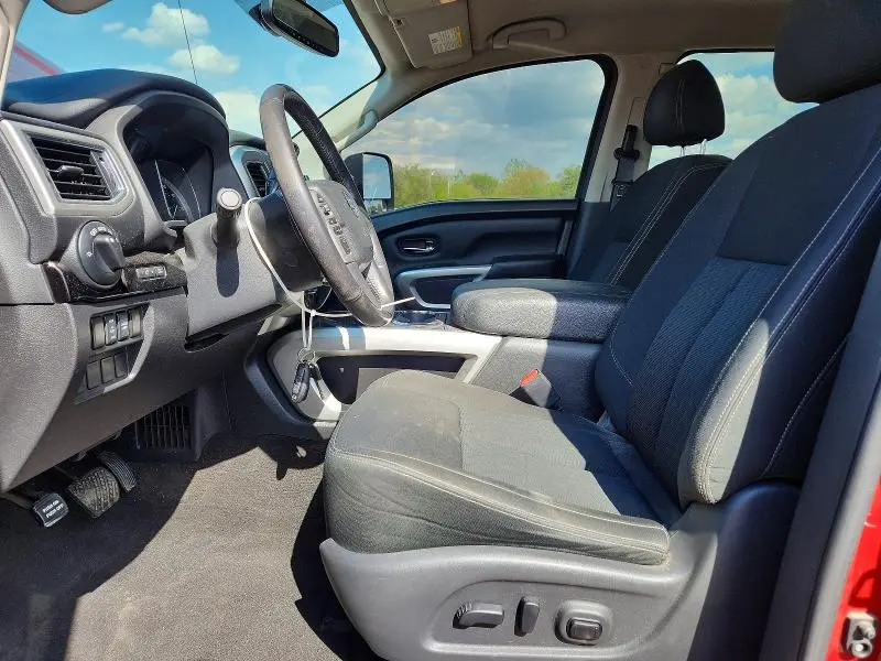 2018 NISSAN TITAN SV  