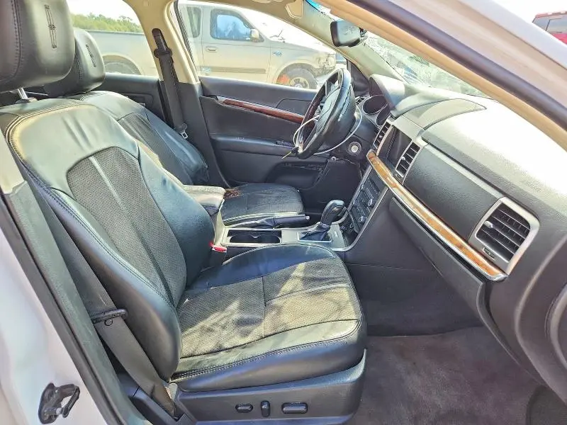 2010 LINCOLN MKZ   