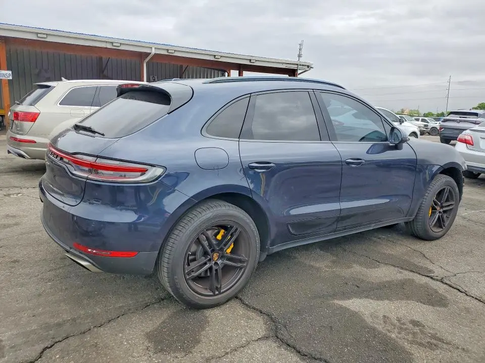 2021 PORSCHE MACAN   
