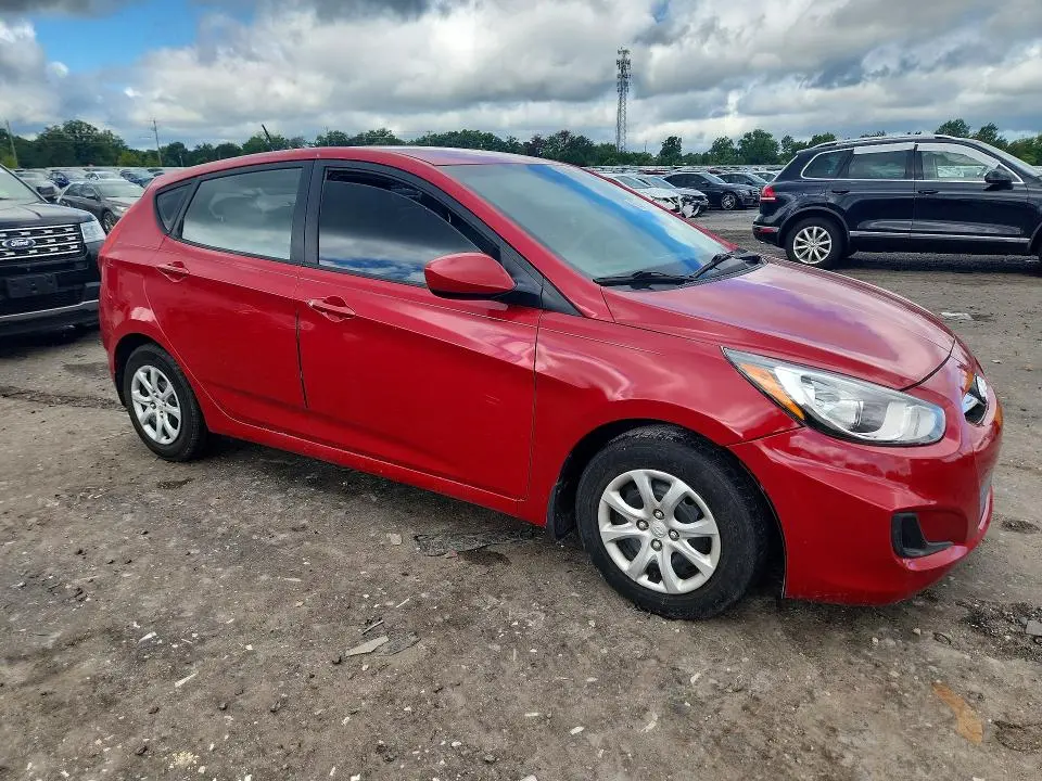 2013 HYUNDAI ACCENT GS  