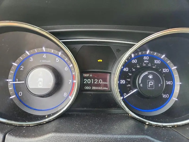 2011 HYUNDAI SONATA GLS  