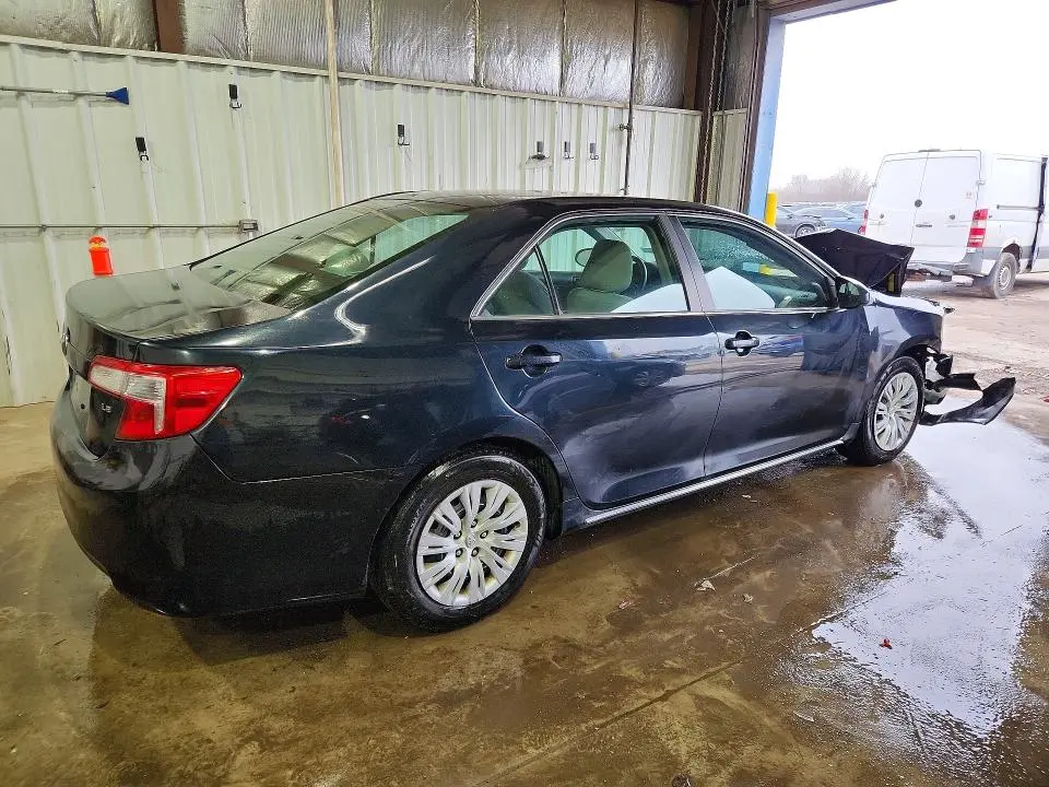 2013 TOYOTA CAMRY LE  