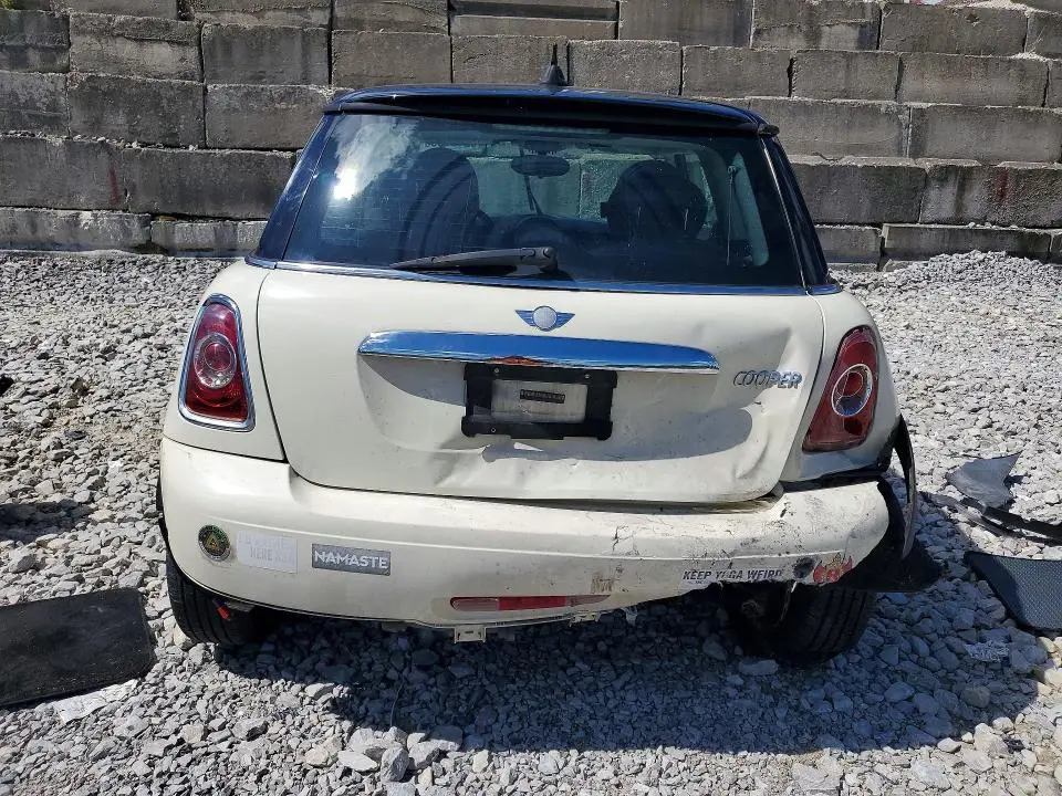 2013 MINI COOPER   