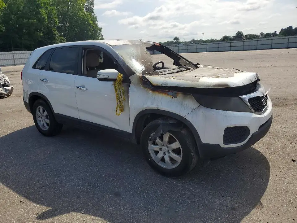 2011 KIA SORENTO BASE  