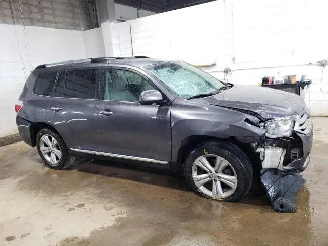 2013 TOYOTA HIGHLANDER LIMITED