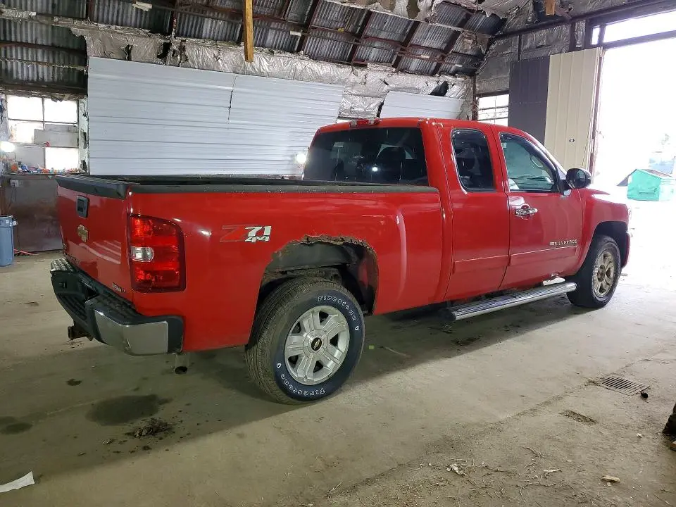 2011 CHEVROLET SILVERADO K1500 LT  