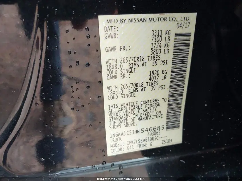 2017 NISSAN TITAN SV