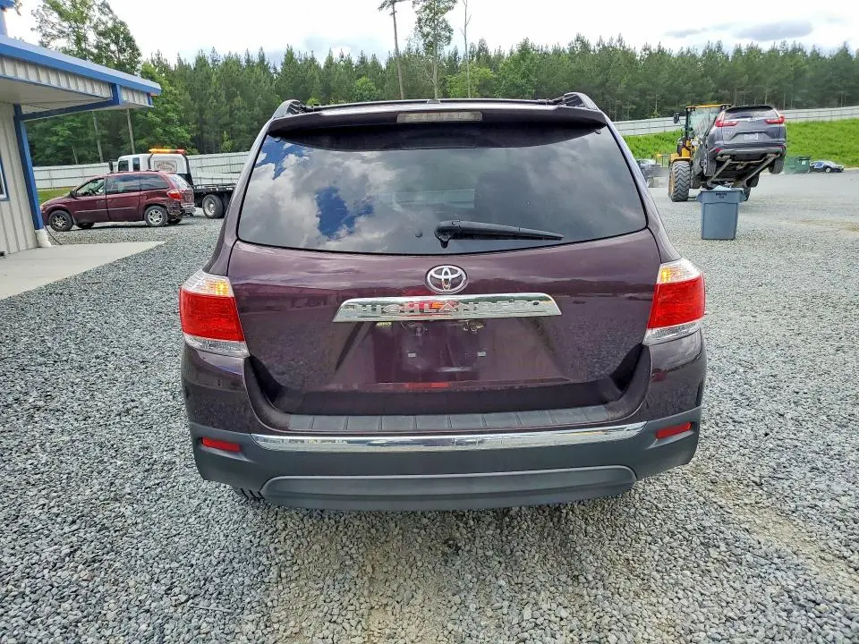 2011 TOYOTA HIGHLANDER BASE  