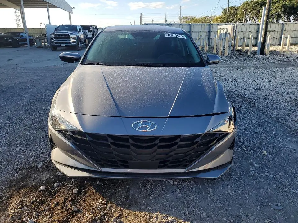 2021 HYUNDAI ELANTRA SEL  