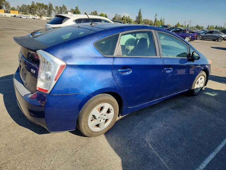 2011 TOYOTA PRIUS TWO  