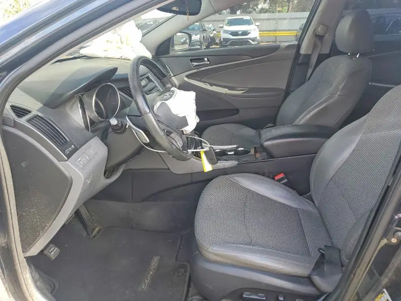 2011 HYUNDAI SONATA SE  
