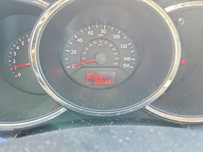 2012 KIA SORENTO BASE  