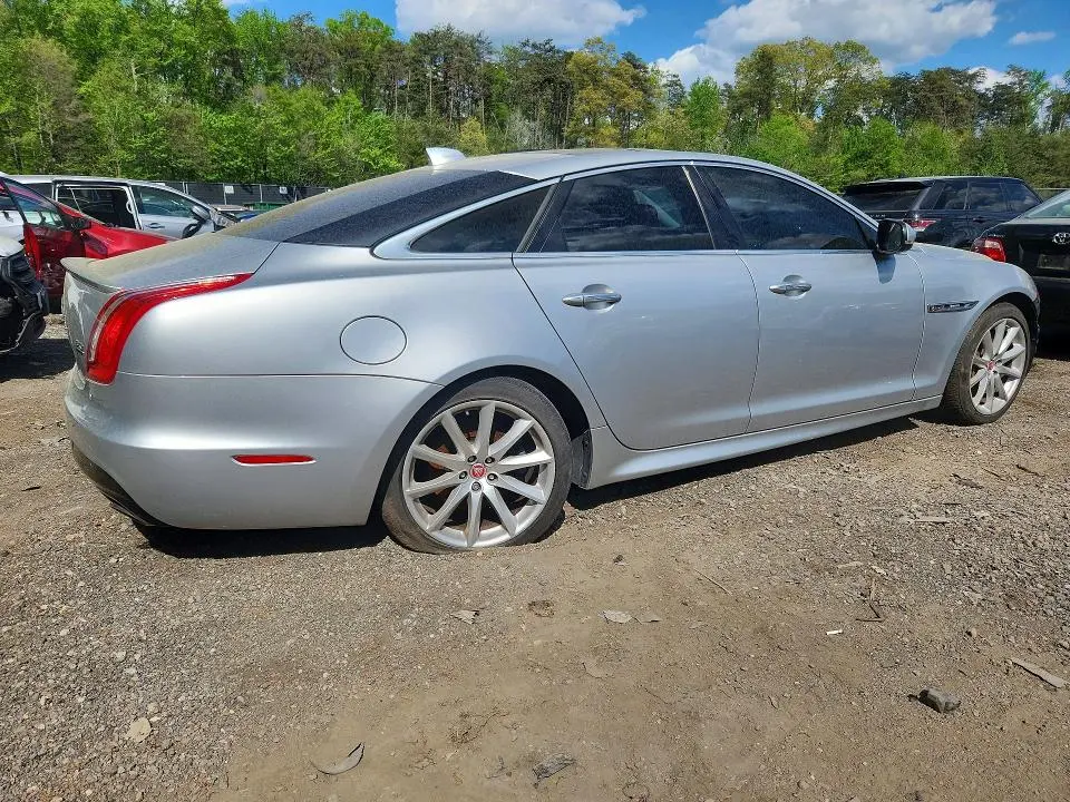 2017 JAGUAR XJ   