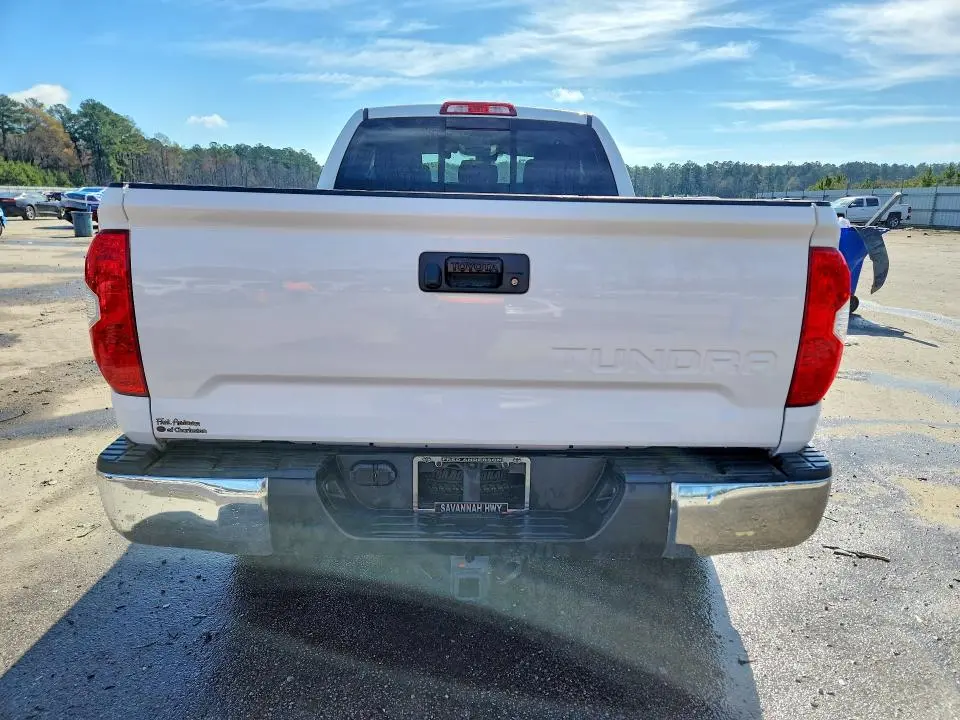 2018 TOYOTA TUNDRA SR5  