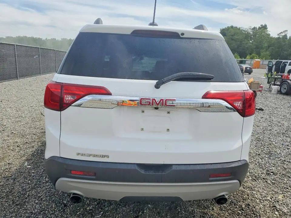 2017 GMC ACADIA SLE  