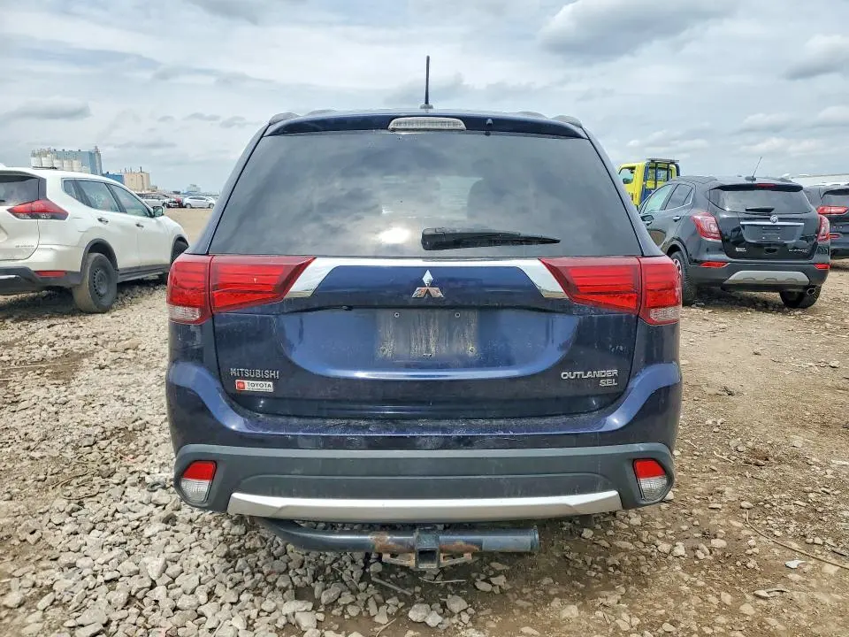 2016 MITSUBISHI OUTLANDER SE  